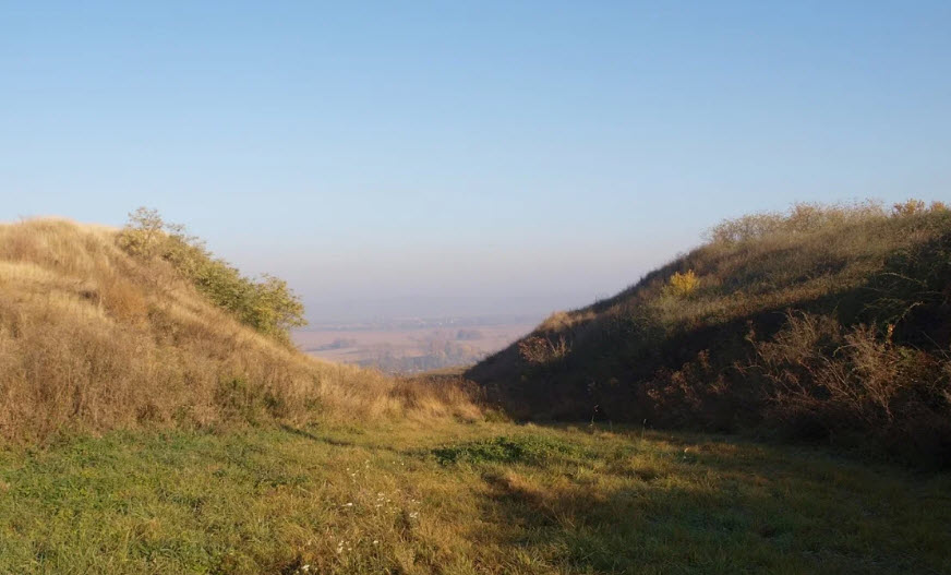 Felsődobsza-Várdomb, Hungary